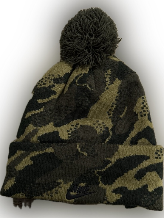 Nike Other - ☀️Kids Nike Green and Black Camo Beanie with Pom
